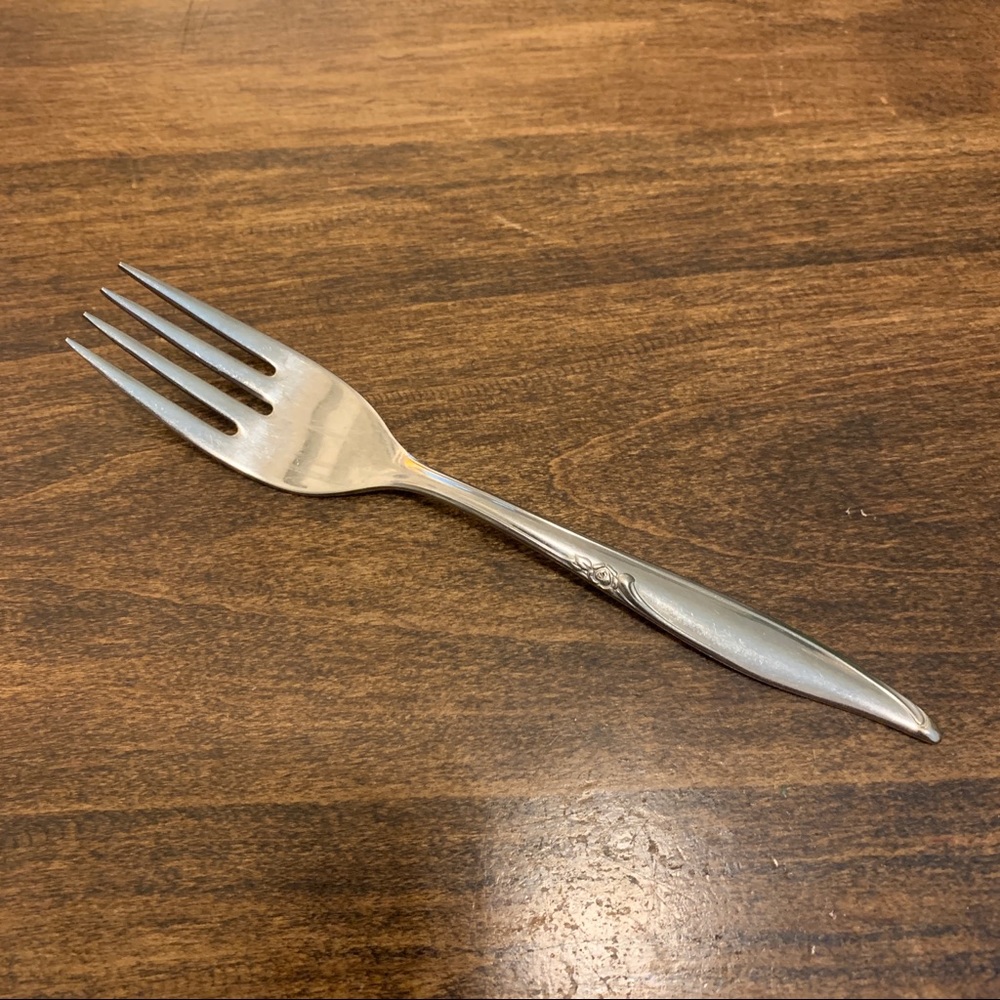3/$20 One ONEIDA/KENWOOD FOREVER ROSE SALAD FORK  STAINLESS